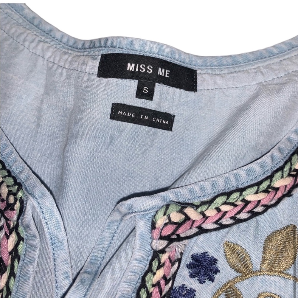 MISS ME: Denim Floral Embroidery Long Sleeve Blouse Size Small - Picture 11 of 13